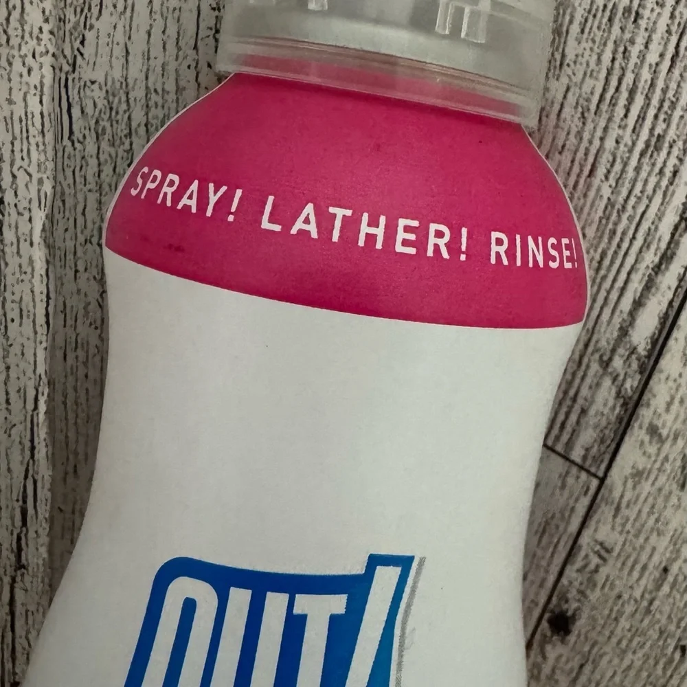 OUT! Easy Spray for DOGS ~ qty 2 cans~9.2 Oz Can Sweet Berry Scent Brand new